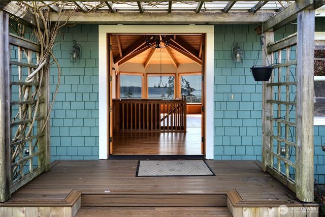 6065 Central Avenue, Anacortes, WA 98221