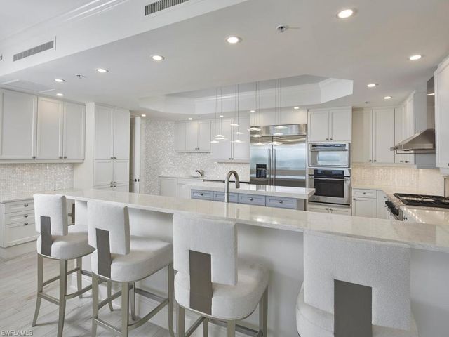 970 Cape Marco DR 1206, Marco Island, FL 34145
