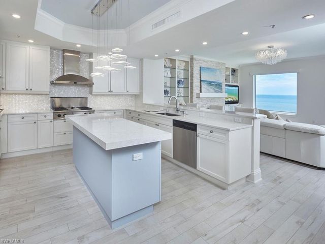 970 Cape Marco DR 1206, Marco Island, FL 34145