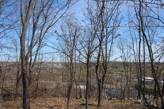 11 Skyview Lane, Woburn, MA 01801