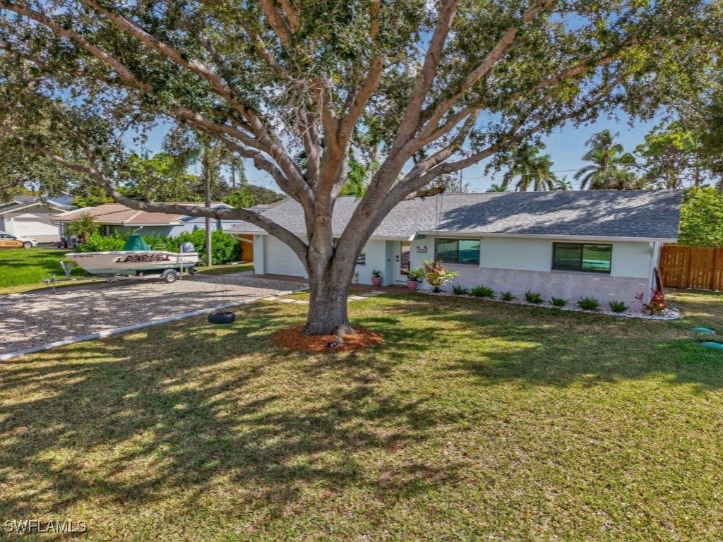 4791 Palmetto TER, Estero, FL 33928
