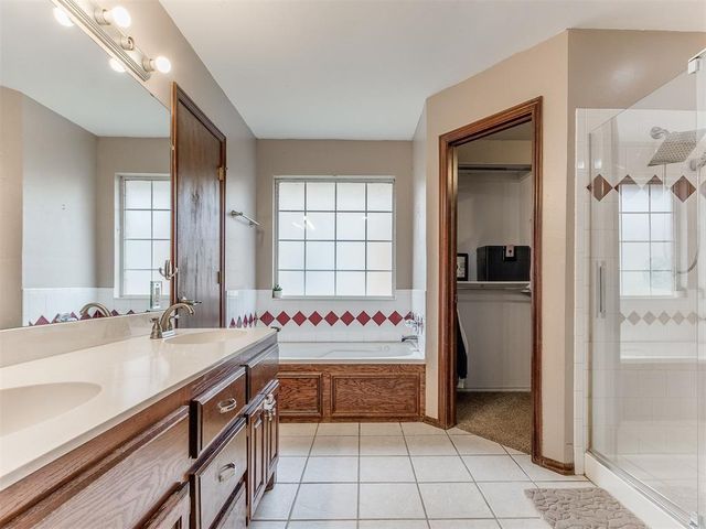 11712 SW 7th Street, Yukon, OK 73099