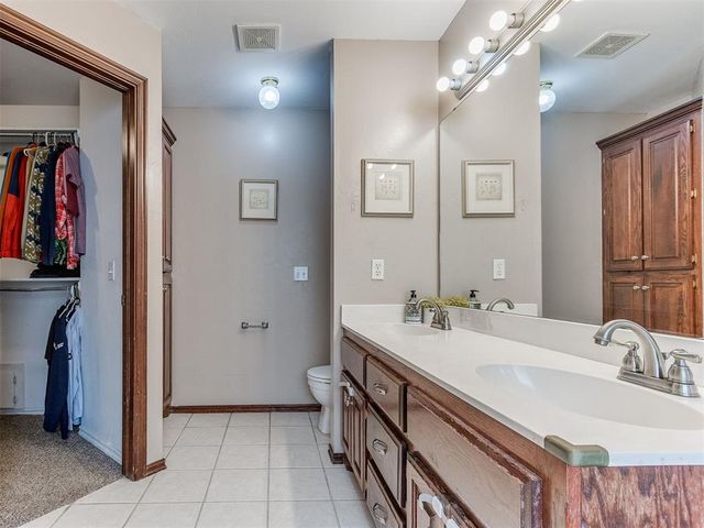 11712 SW 7th Street, Yukon, OK 73099