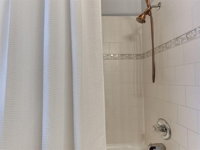 11712 SW 7th Street, Yukon, OK 73099