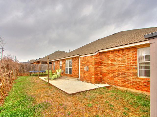 11712 SW 7th Street, Yukon, OK 73099