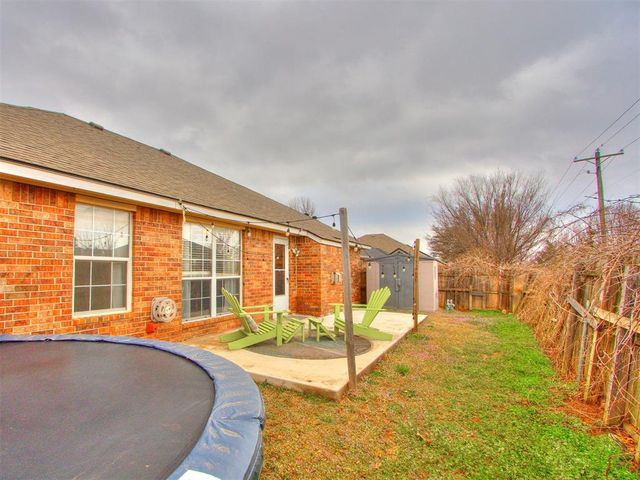 11712 SW 7th Street, Yukon, OK 73099