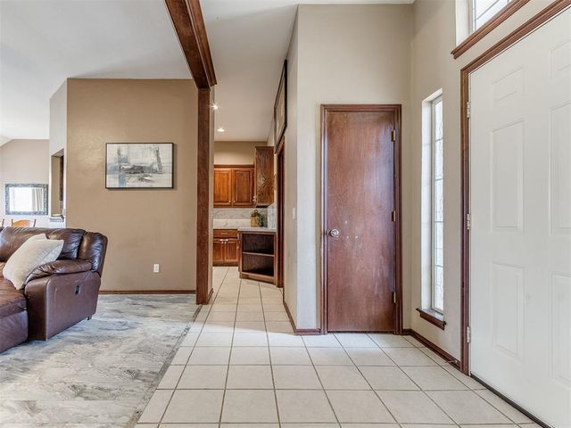 11712 SW 7th Street, Yukon, OK 73099