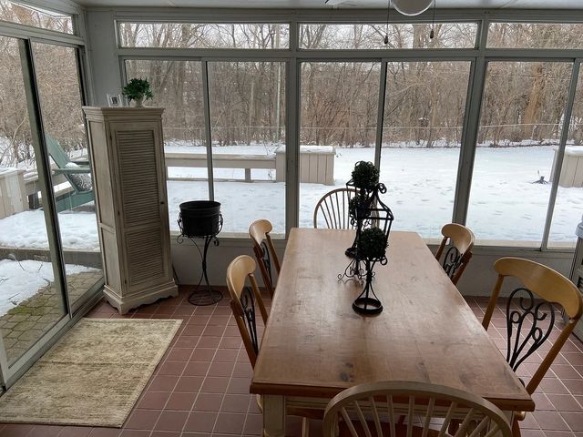 1073 W Elm Street, Palatine, IL 60067