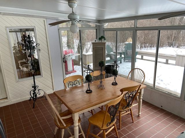 1073 W Elm Street, Palatine, IL 60067