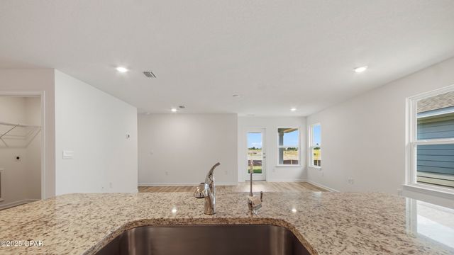 2191 Diane Place, Chipley, FL 32428