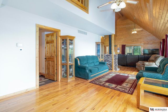 15515 6th Street, Plattsmouth, NE 68048