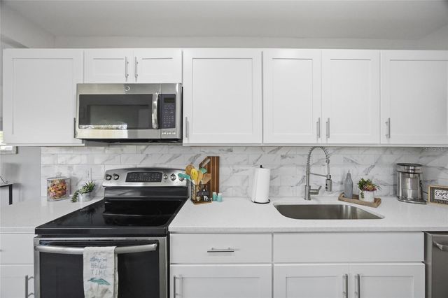 1149 WOODLAWN STREET, Clearwater, FL 33756