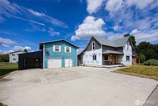 136 First Street, Sumas, WA 98295