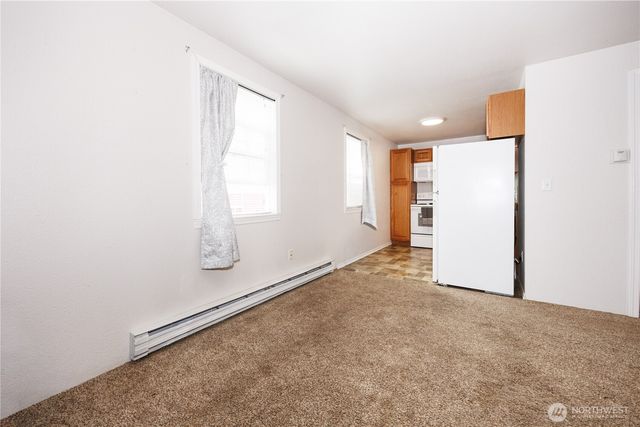 136 First Street, Sumas, WA 98295