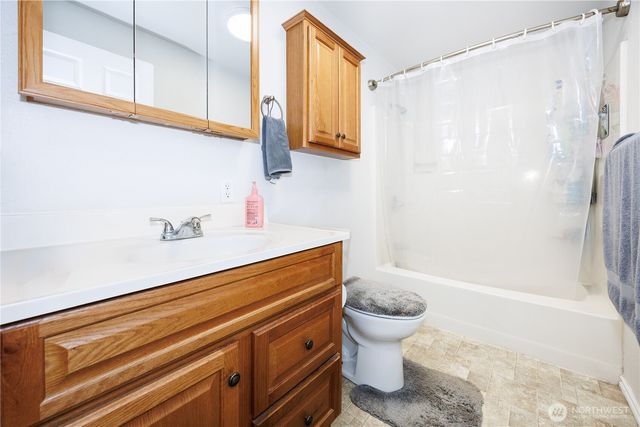 136 First Street, Sumas, WA 98295