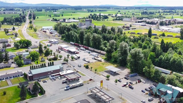 136 First Street, Sumas, WA 98295