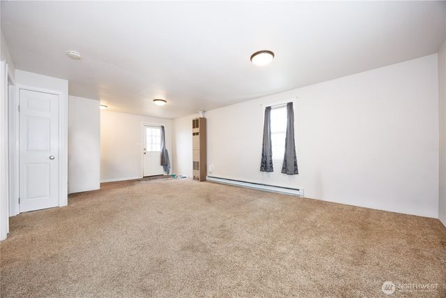 136 First Street, Sumas, WA 98295
