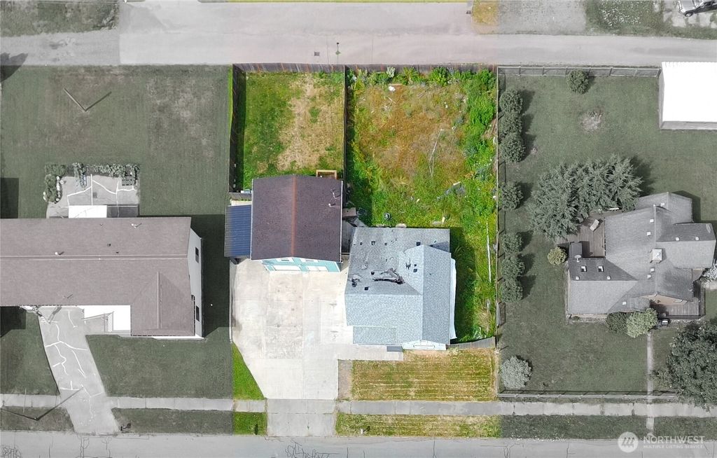 136 First Street, Sumas, WA 98295
