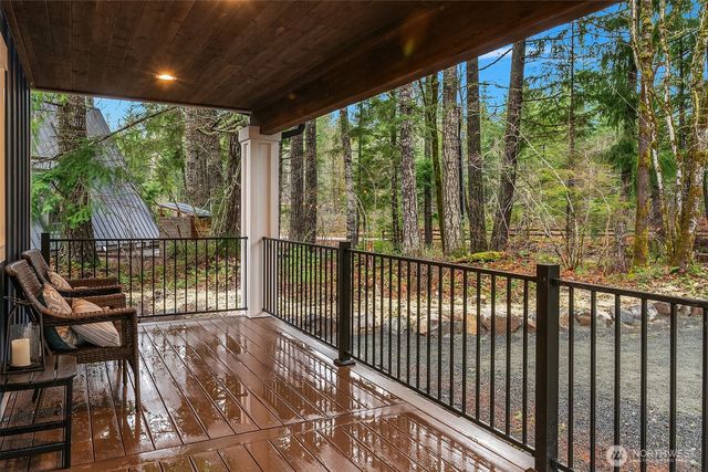 110 Mountain View Drive, Packwood, WA 98361