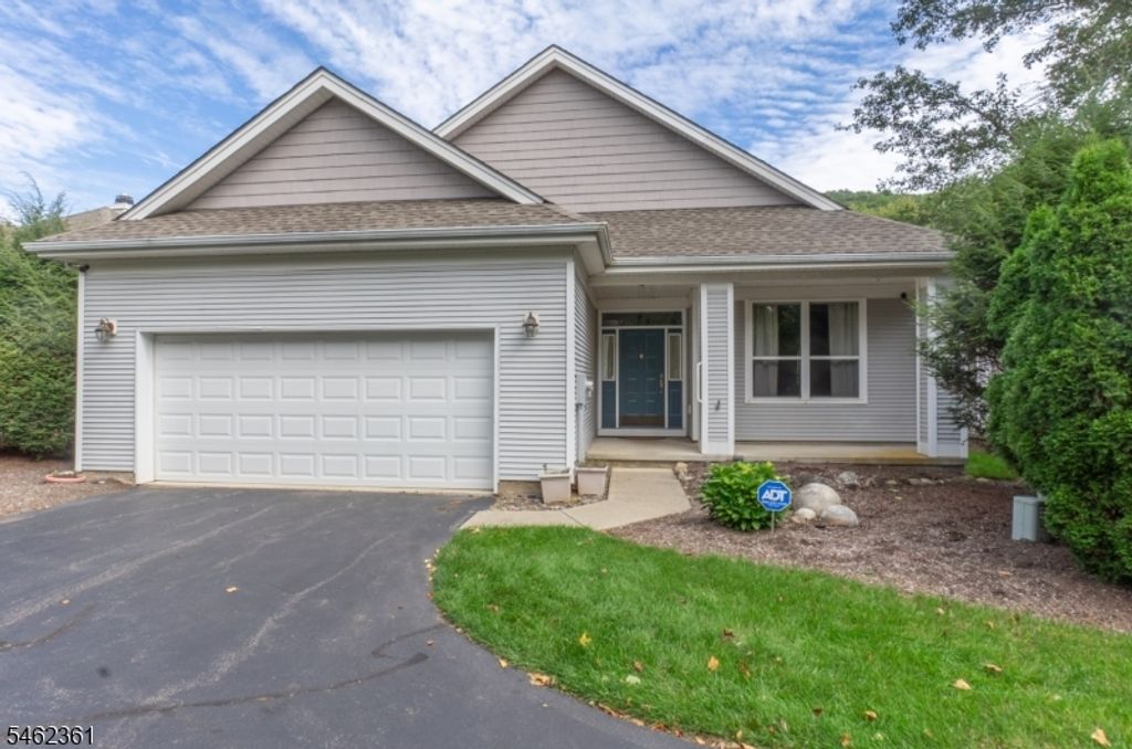 43 Tannery Hill Dr, Hardyston Twp., NJ 07419
