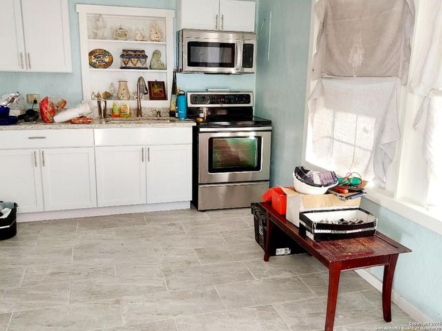 6051 BABCOCK RD, San Antonio, TX 78240