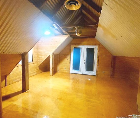 6051 BABCOCK RD, San Antonio, TX 78240