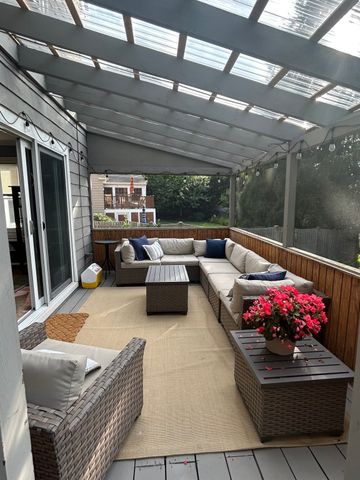 11 Hallron Rd 11, Newton, MA 02462