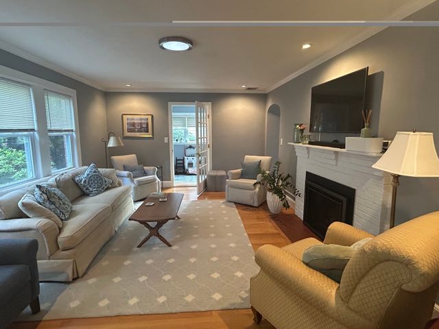 11 Hallron Rd 11, Newton, MA 02462