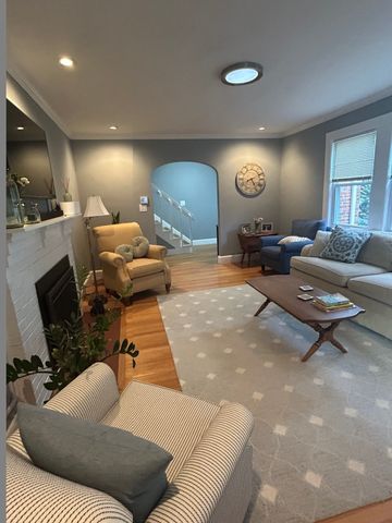11 Hallron Rd 11, Newton, MA 02462