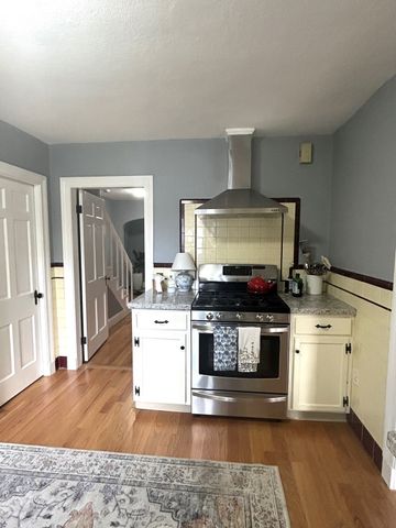 11 Hallron Rd 11, Newton, MA 02462