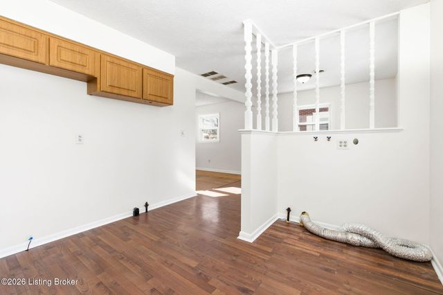 9000 Dorrance Dr, Louisville, KY 40258