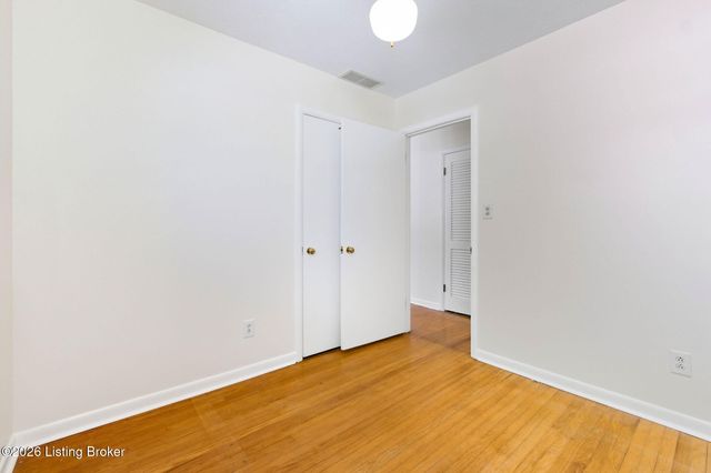 9000 Dorrance Dr, Louisville, KY 40258