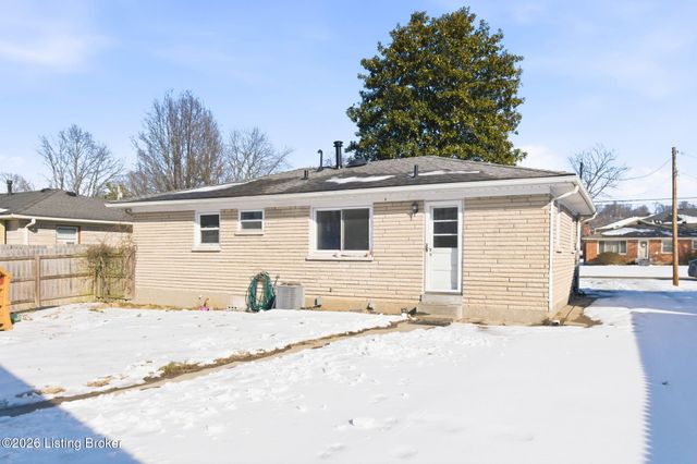 9000 Dorrance Dr, Louisville, KY 40258