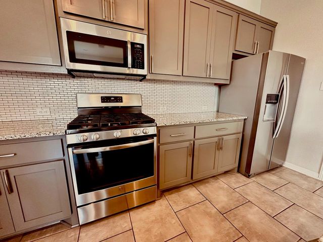 18102 Pomelo LN A, Pflugerville, TX 78660