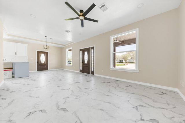 1309 W Washington Avenue, Navasota, TX 77868