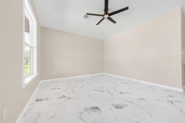 1309 W Washington Avenue, Navasota, TX 77868