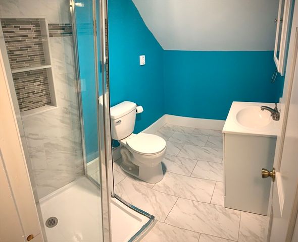 53 Oakland St 2, Medford, MA 02155