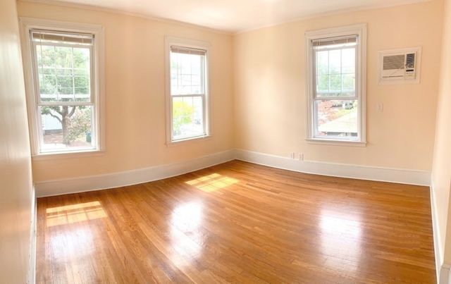 53 Oakland St 2, Medford, MA 02155