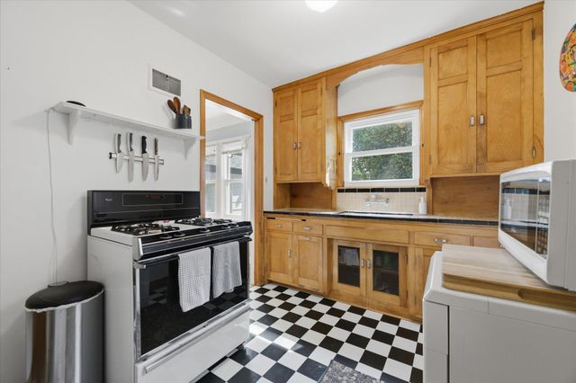 4354 Sheridan Avenue N, Minneapolis, MN 55412