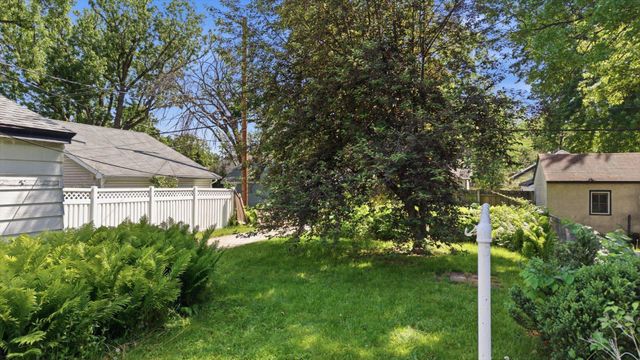 4354 Sheridan Avenue N, Minneapolis, MN 55412