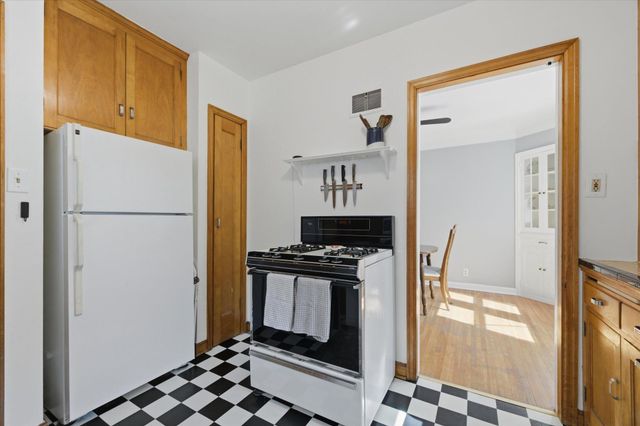 4354 Sheridan Avenue N, Minneapolis, MN 55412