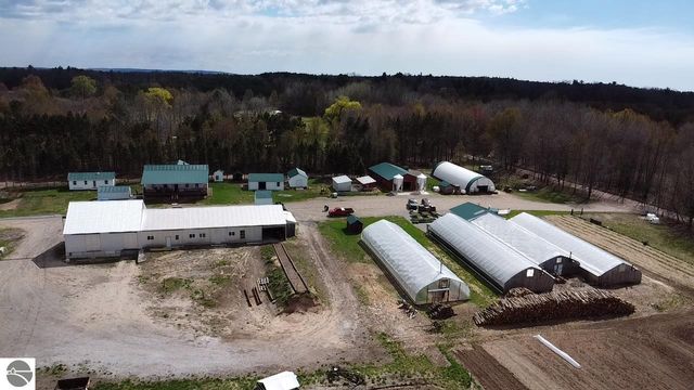 5417 Archer Road, Brethren, MI 49619