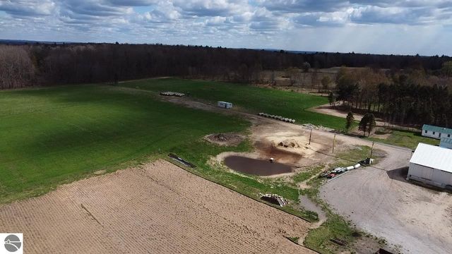 5417 Archer Road, Brethren, MI 49619