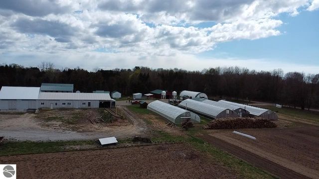 5417 Archer Road, Brethren, MI 49619