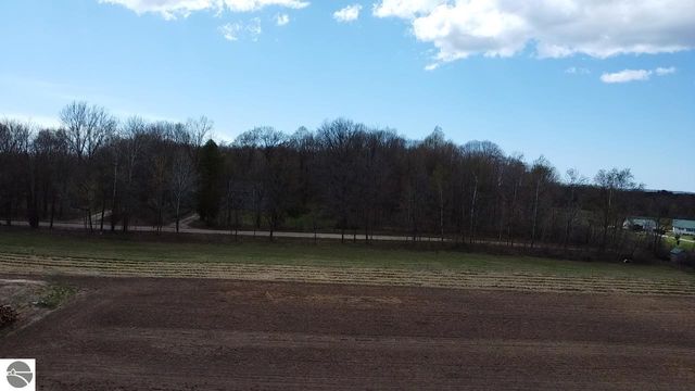 5417 Archer Road, Brethren, MI 49619