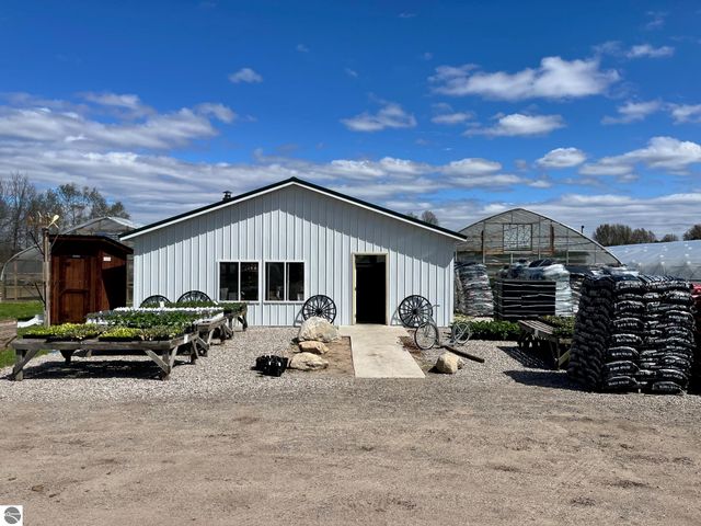 5417 Archer Road, Brethren, MI 49619