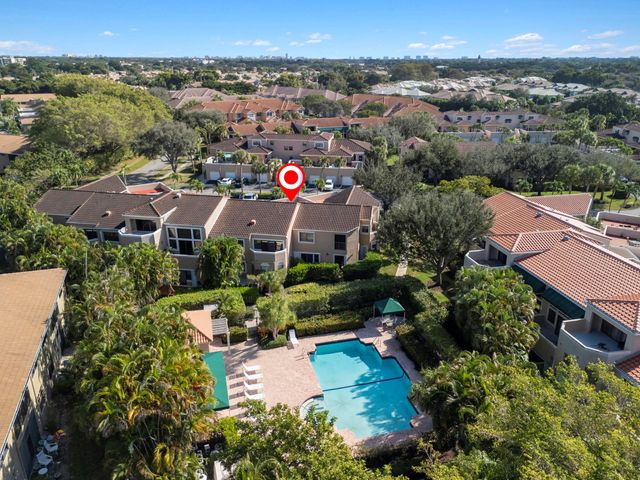6670 Villa Sonrisa Drive 221, Boca Raton, FL 33433