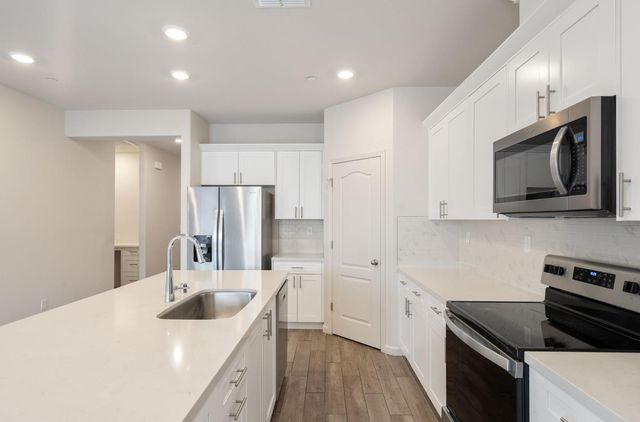 10202 Dormer Way, Elk Grove, CA 95757