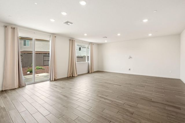 10202 Dormer Way, Elk Grove, CA 95757