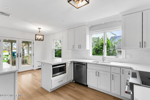 74 S Ward Avenue, Rumson, NJ 07760